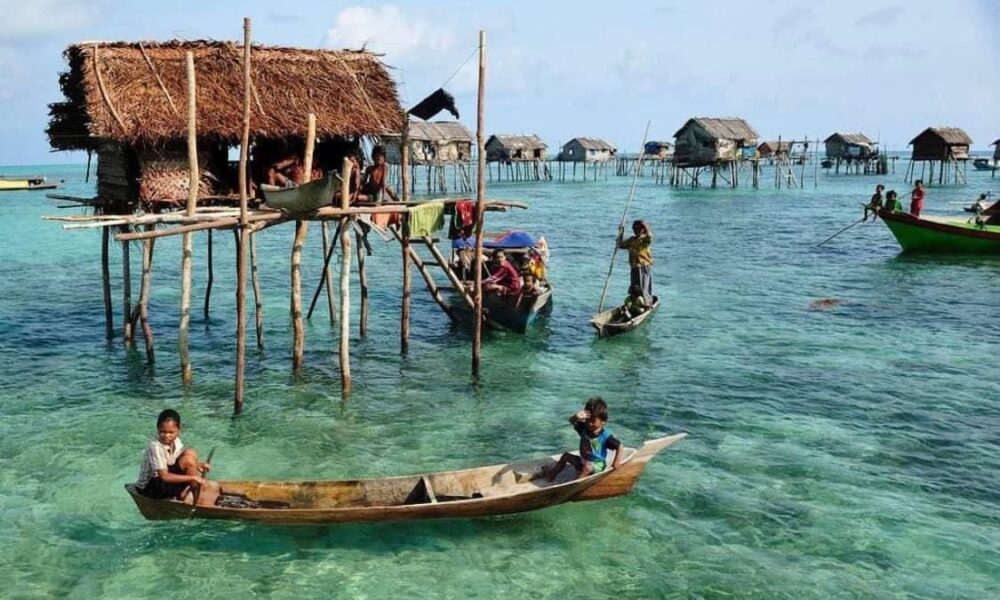 Les Bajau : Les maîtres de la mer et de l’adaptation humaine – Congo ...