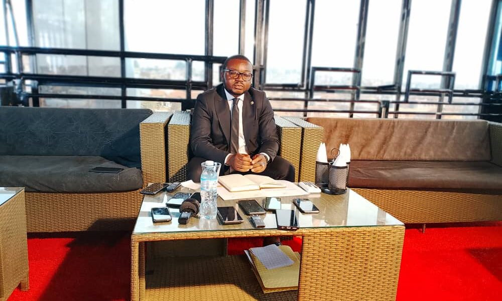 Butembo : Sekera Kasereka appelle au calme dans l’affaire opposant le gouverneur militaire du Nord-Kivu au député Crispin Mbindule