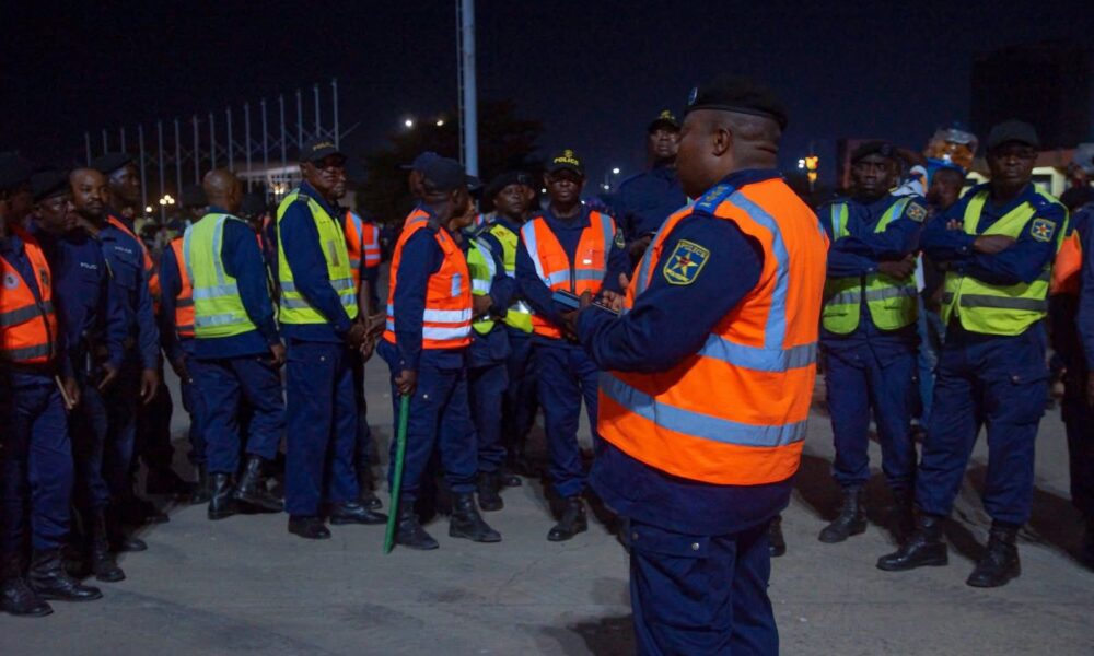 Kinshasa : trois policiers de circulation suspendus pour ivresse en plein service